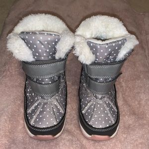 Girls Carter’s snow boots